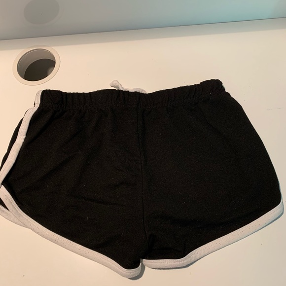 Mini shorts - Picture 2 of 2